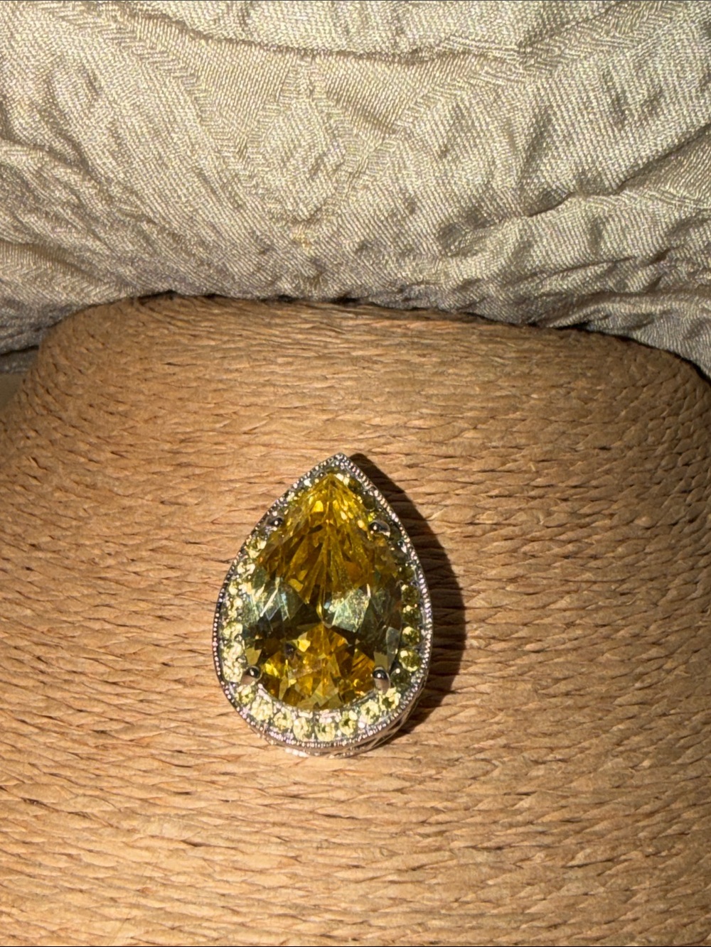Citrine pendant large surrounded by citrine encased sterling silver latticed fr - Picture 6 of 13